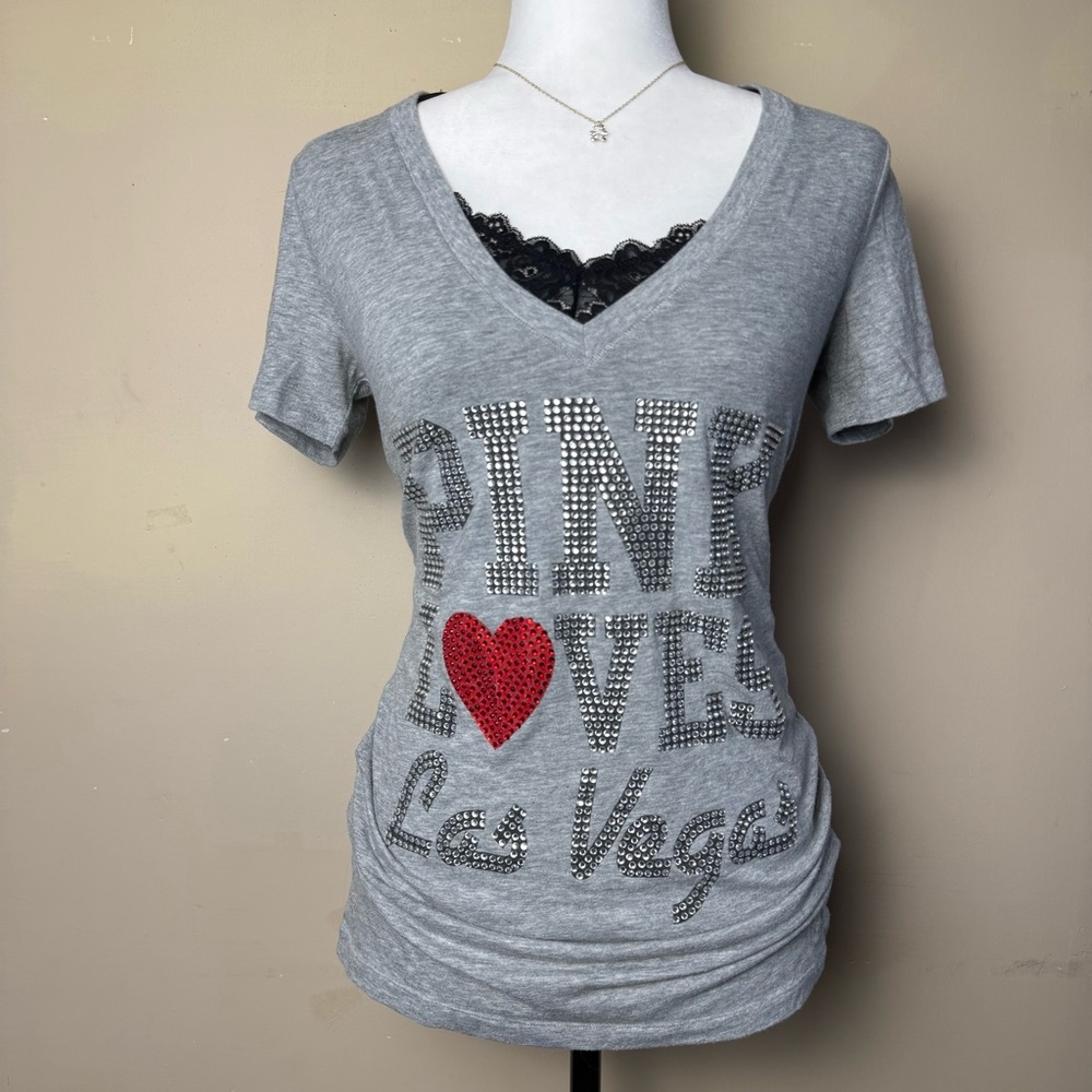 Y2K Victoria’s Secret‎ Pink Rhinestone Grey V-Neck Tee | Size M
